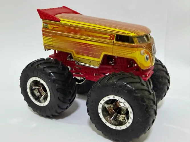 Hot Wheels VW Drag Bus Monster Truck