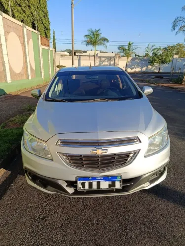 Chevrolet Onix Hatch LT 1.0 8V Flex Power Mec. 4P 2014