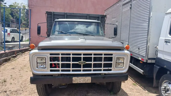 Ford 11000 caminhão Ano 1988