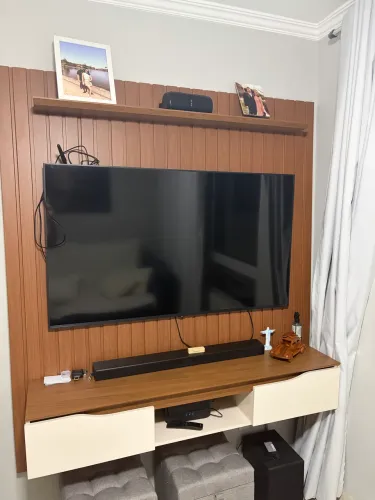Painel tv semi novo
