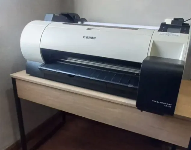 Plotter Canon imagePROGRAF TA-20 - Impecável e Pouquíssimo Uso