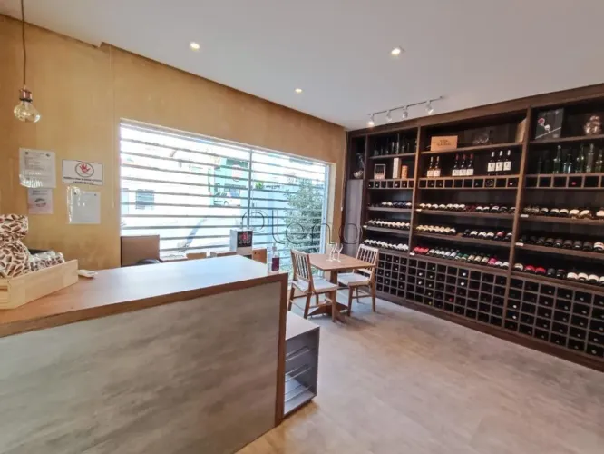 Casa comercial para locação com 204 m² no Cambuí, Campinas.