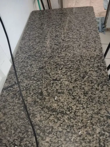 Vendo pedra de mármore de mesa de 6 lugares