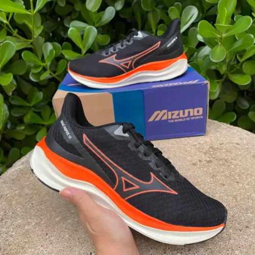Tênis Esportivo Masculino Preto e laranja academia caminhada