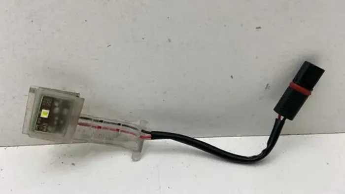 Led Fechadura Porta Dianteira Direita Bmw 328i 2014 7277448