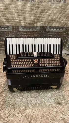 Acordeon Scandalli Imperio IXL