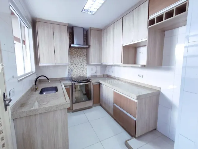 Casa em Condomínio no Jardim Ipanema - Aluguel Imperdível!