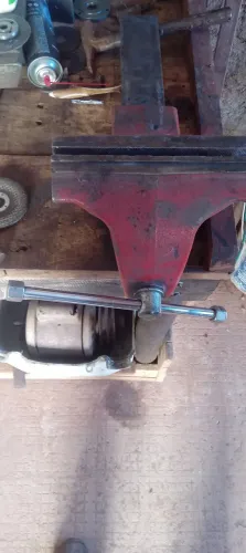 Morsa de bancada 8 polg