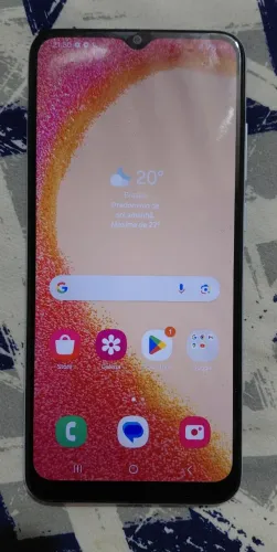 Vende-se esse celular em ótimo estado de conservação 