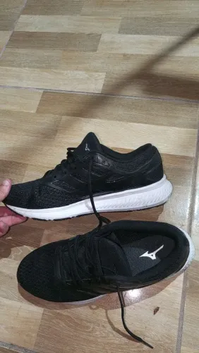 Tênis Mizuno corrida