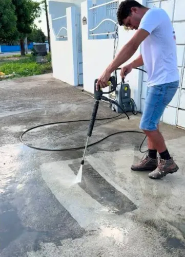 LIMPEZA DE QUINTAL E DESENTUPIMENTO RÁPIDO  - ATENDO HOJE!