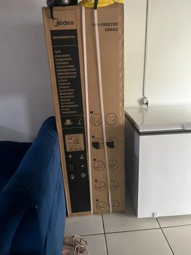 Geladeira nova, modelo midea 