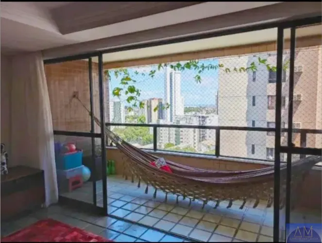 Apartamento à Venda em Espinheiro