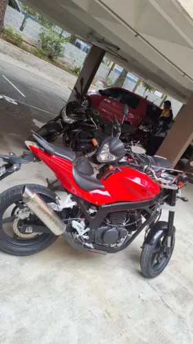 Moto em excelente estado