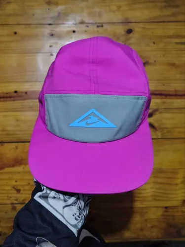 boné nike trail aw84