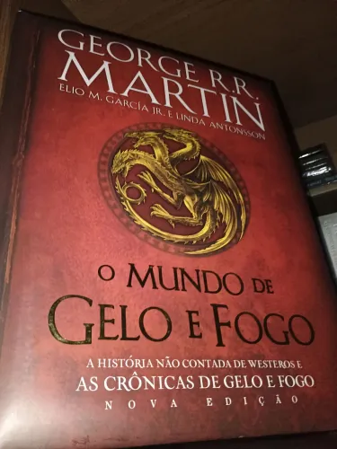 O Mundo de Gelo e Fogo, edição Leya Capa Vermelha