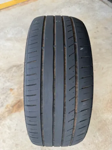 Pneu 215/45 aro 18