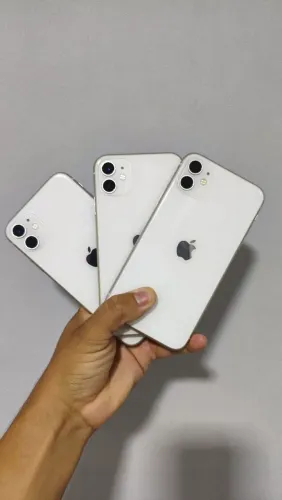 iPhone 11 64 GB 