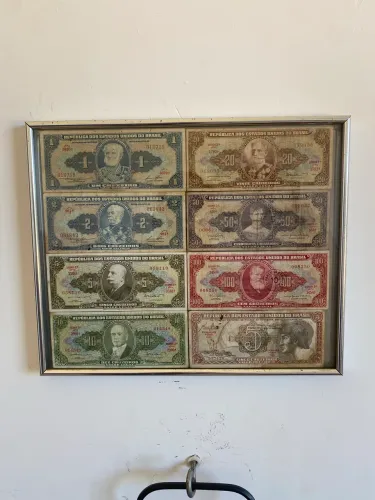 Quadro de notas antigas