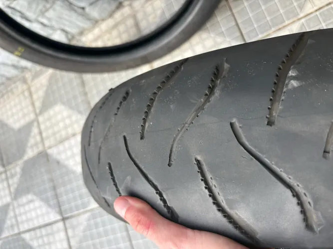 Pneu traseiro big trail 150/70R17