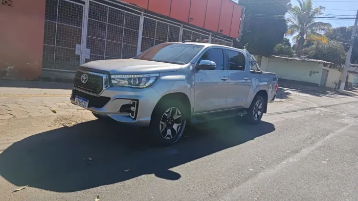 Toyota Hilux CD SRX 4X4 2.8 TDI 16V Diesel Aut. 2019