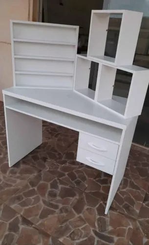 Kit manicure tem 12 ítens