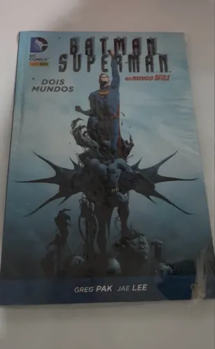 Batman e superman DOIS MUNDOS