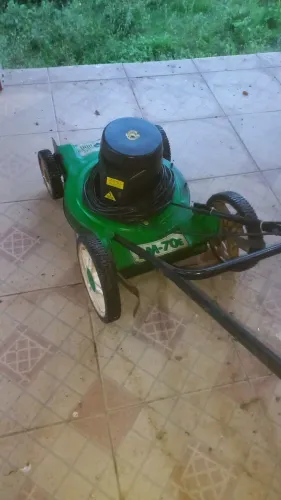 Máquina de corta grama 