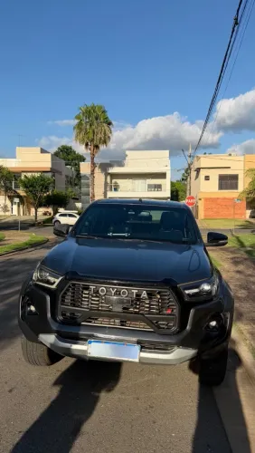 Toyota Hilux CD Gr-s 4X4 2.8 TDI Dies. Aut. 2024