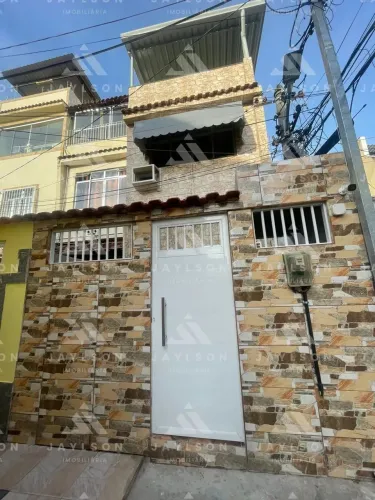 Casa de vila triplex primeira locação no Méier