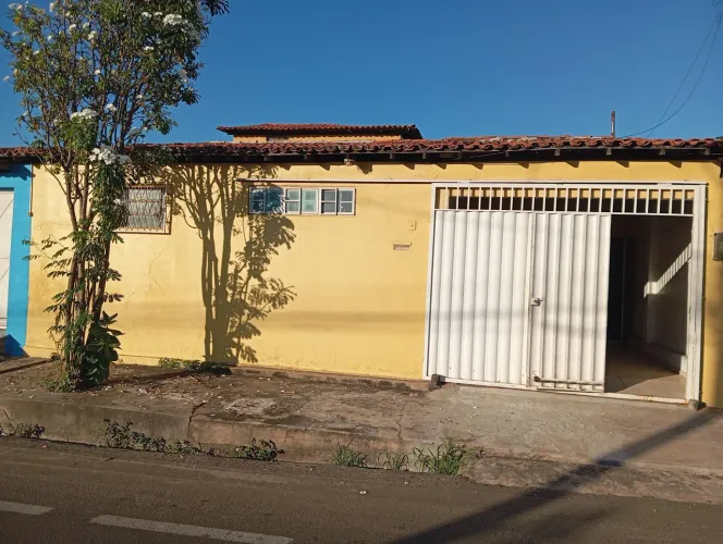Alugo casa no Lourival parente 