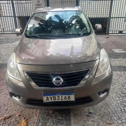 Nissan Versa SL 1.6 16V Flex Fuel 4P Mec. 2014