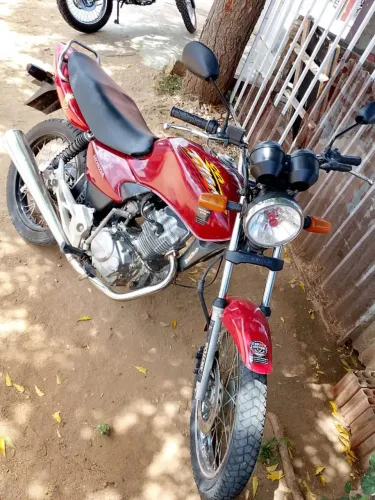 Titan 2003 atrasada