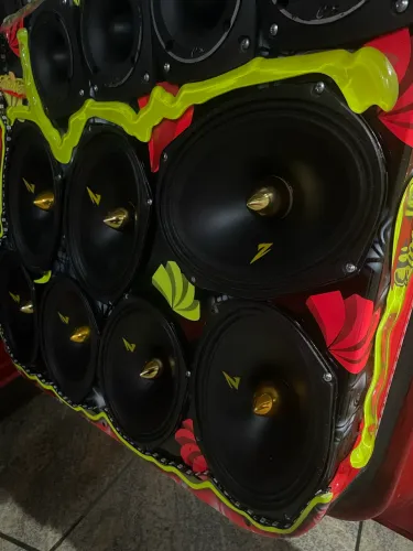 Vendo som automotivo