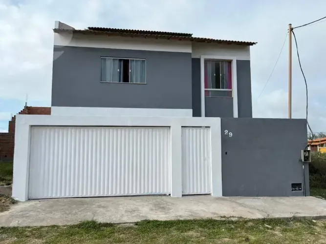 Casa à venda com 3 quartos em Grussaí, São João da Barra - RJ