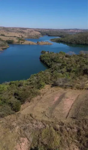 Vendo Lote com vista panorâmica, fundos para lago Corumbá IV, pronto para construir