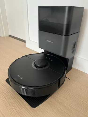 Aspirador Robô Roborock Q7 Max+ com Base de Autoesvaziamento - Completo + Peças Extras