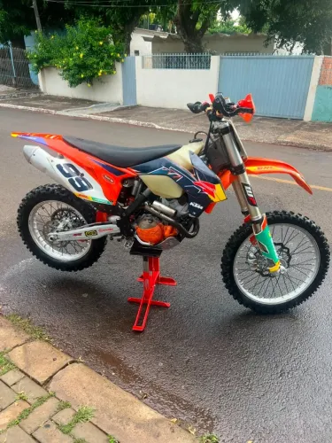 VENDO OU TROCO MOTO KTM 350 XCF LARANJA