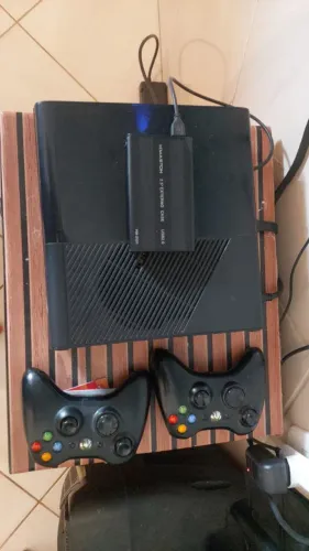 VENDO XBOX 360 DESTRAVADO