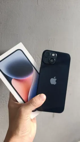 iPhone 14 256 GB na caixa com acessórios bateria 94%