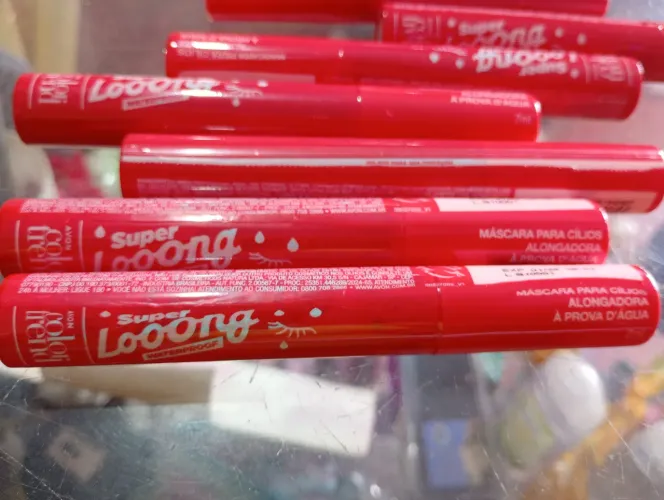 Rímel da Avon, super loong, a prova de água. Fazemos entrega