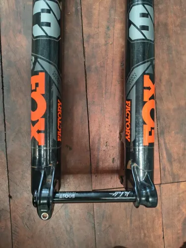 Suapenção FOX 38 grip2