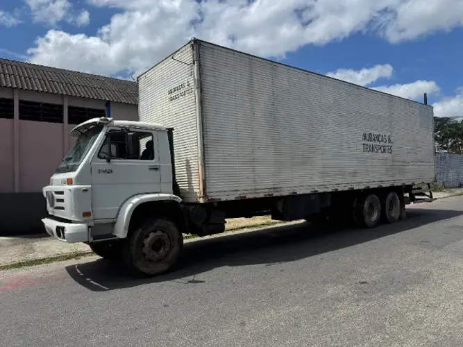 Volkswagen Caminhão Baú Carga 1990 Diesel 12 metros (Garantia apenas na documentação)