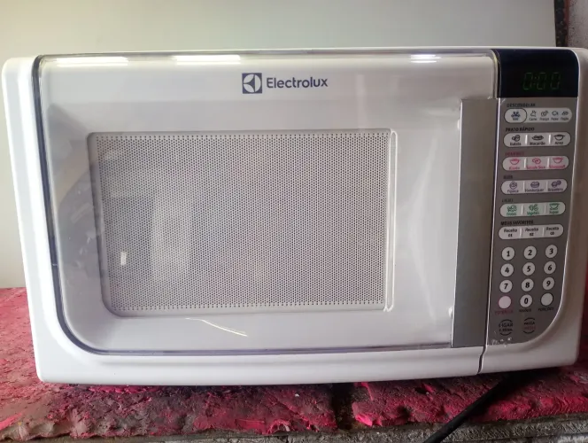 microondas electrolux 31 litros funcionando perfeitamente impecável