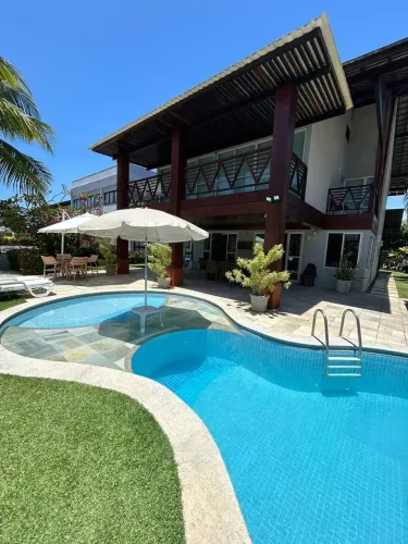 Casa a Venda em condomínio na Praia de Muro Alto, 285m2, 4 suítes, piscina privativa