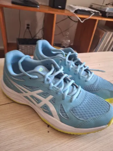 Tênis para quadra e academia ASICS