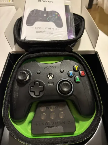 Controle de Xbox - RIG Revolution X