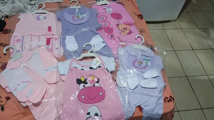 Roupas de bebê ?