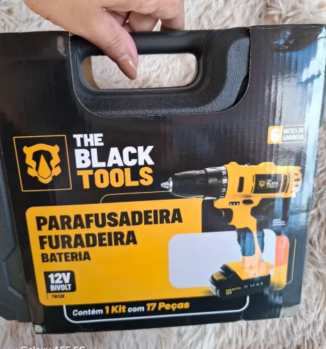 Parafusadeira e furadeira sem fio 12v nova lacrada
