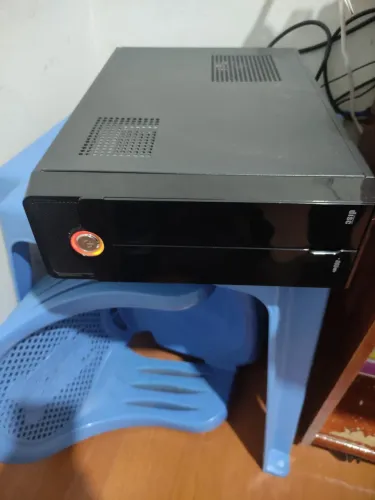 Computador i7 8 GB de memória ssd de120 placa de video 2 gb internet giga win 10 office
